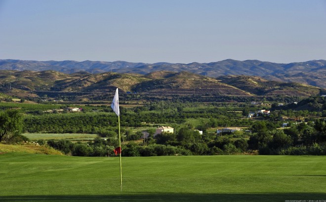 Benamor Golf Course - Faro - Portugal - Clubs to hire