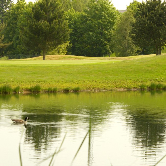 Golf Blue Green de Saint-Aubin - Paris - Francia - Alquiler de palos de golf