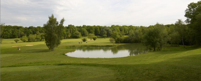 Golf Blue Green Guerville - Paris - Francia - Alquiler de palos de golf