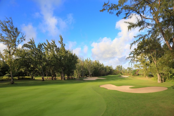 Ile Aux Cerfs Golf Club - Mauritius Island - Republic of Mauritius - Clubs to hire