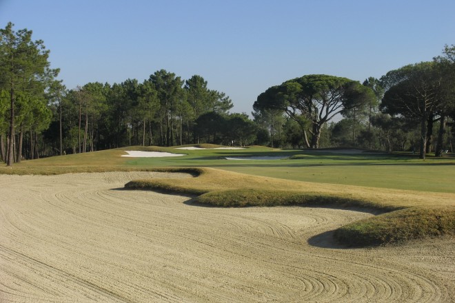 Quinta do Peru Golf Club - Lisboa - Portugal - Alquiler de palos de golf