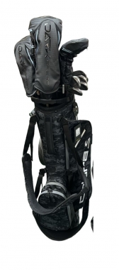 Alquiler de palos de golf Cobra Dark Speed Desde 14,50 €